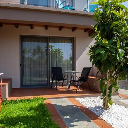 Apartment Village Mare Residences *